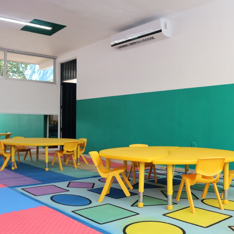 Salón de clases en Cumbres Chetumal
